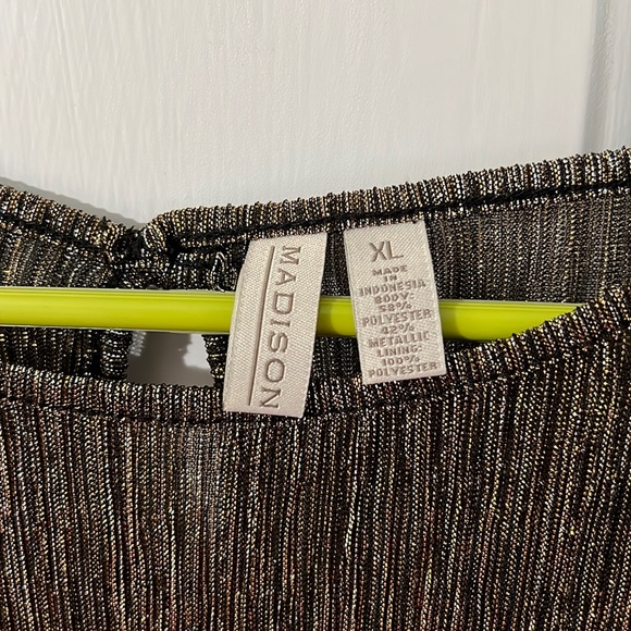 Madison Sparkly Tank Size XL - Picture 4 of 7